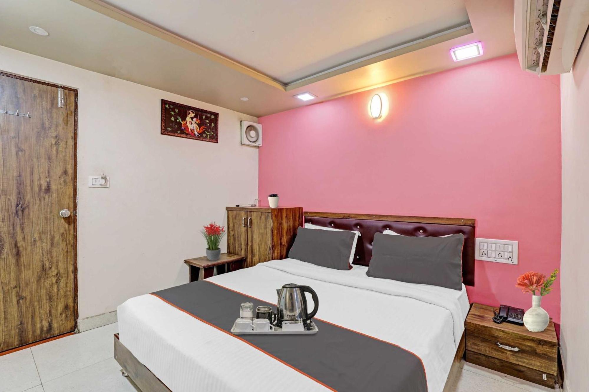 Hotel O Royal อาเมดาบัด ภายนอก รูปภาพ