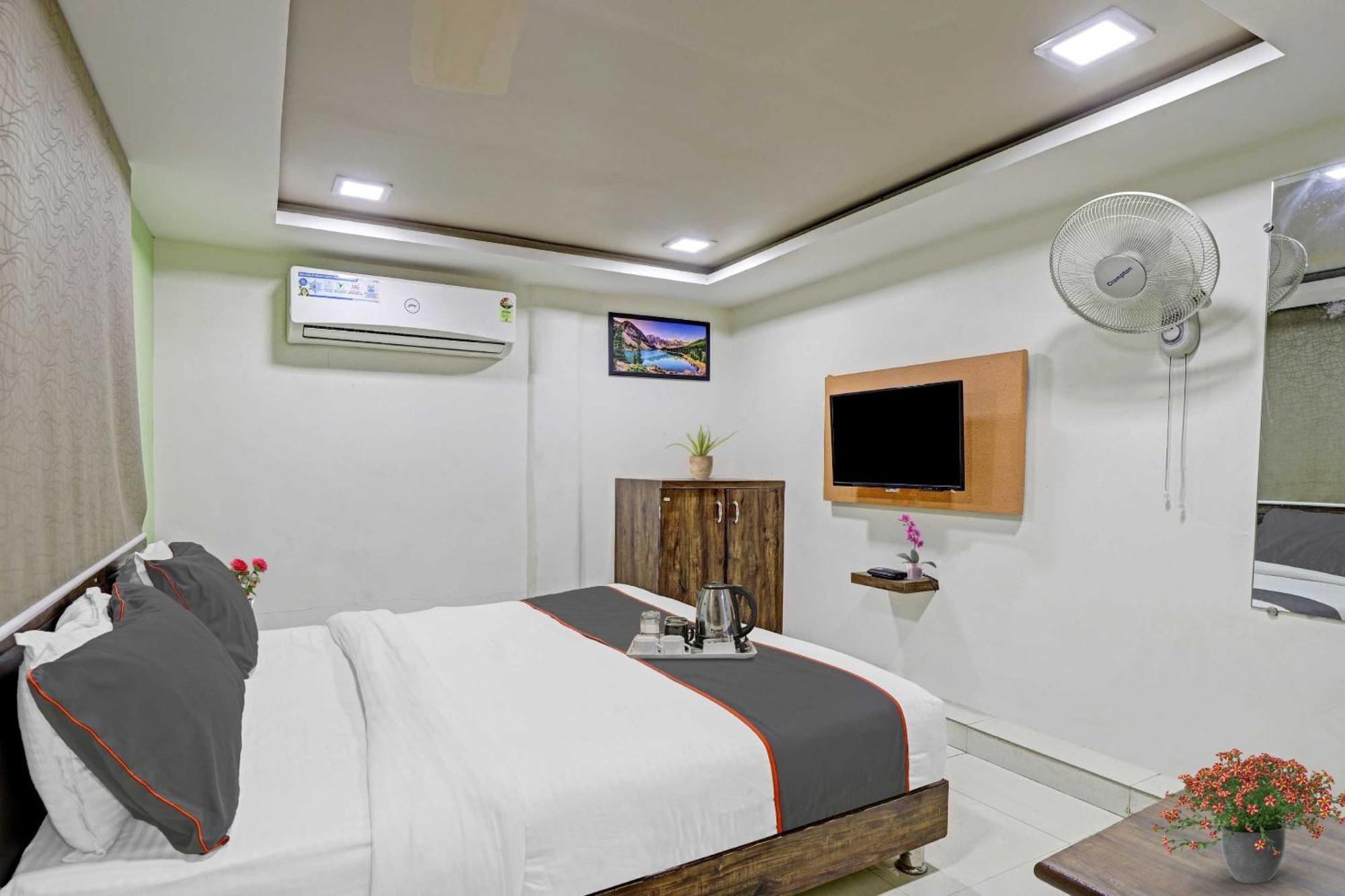 Hotel O Royal อาเมดาบัด ภายนอก รูปภาพ
