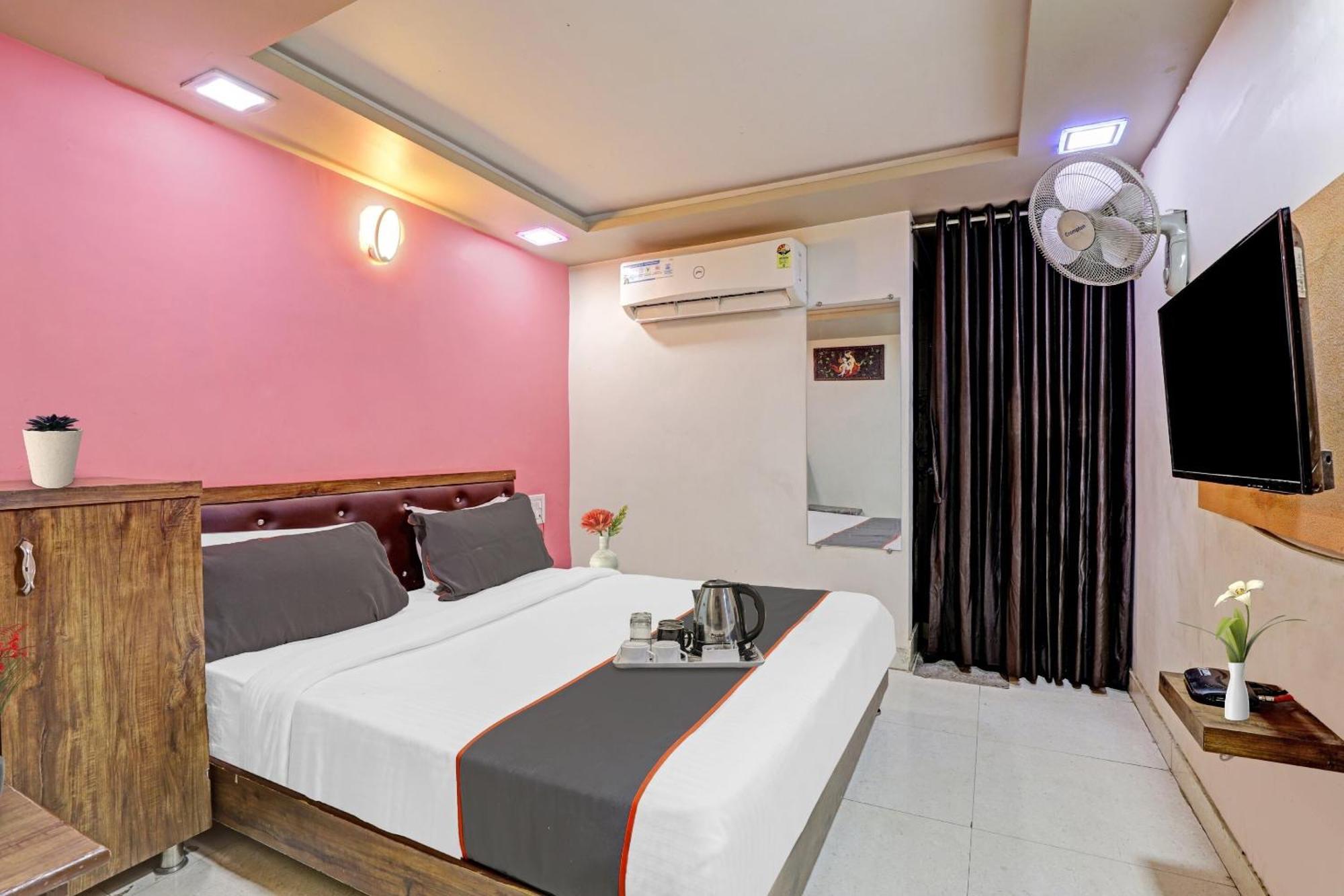 Hotel O Royal อาเมดาบัด ภายนอก รูปภาพ