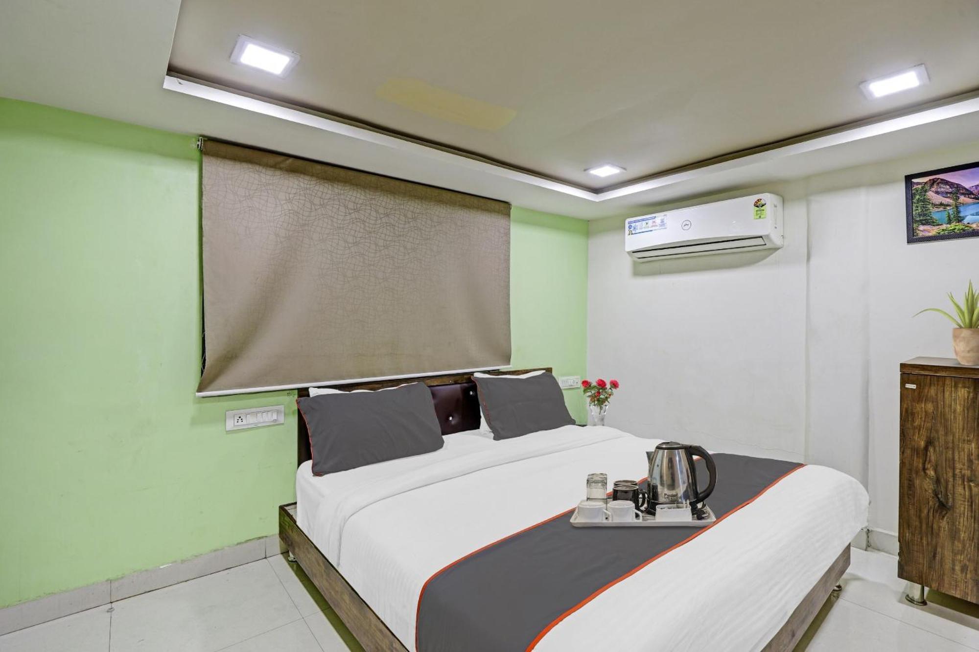 Hotel O Royal อาเมดาบัด ภายนอก รูปภาพ